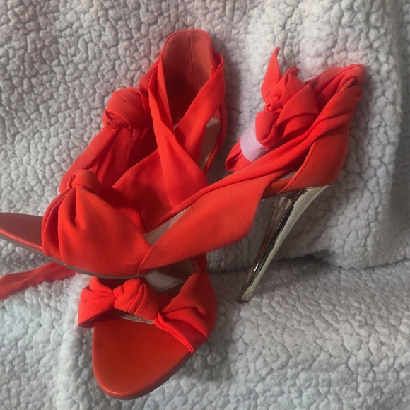 Ikaros Dragon Fire by Shoe Dazzle.. NIB Sz 9.5 orange - Picture 9 of 15